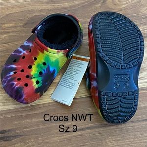 Fleece Lined Crocs NWT sz 9